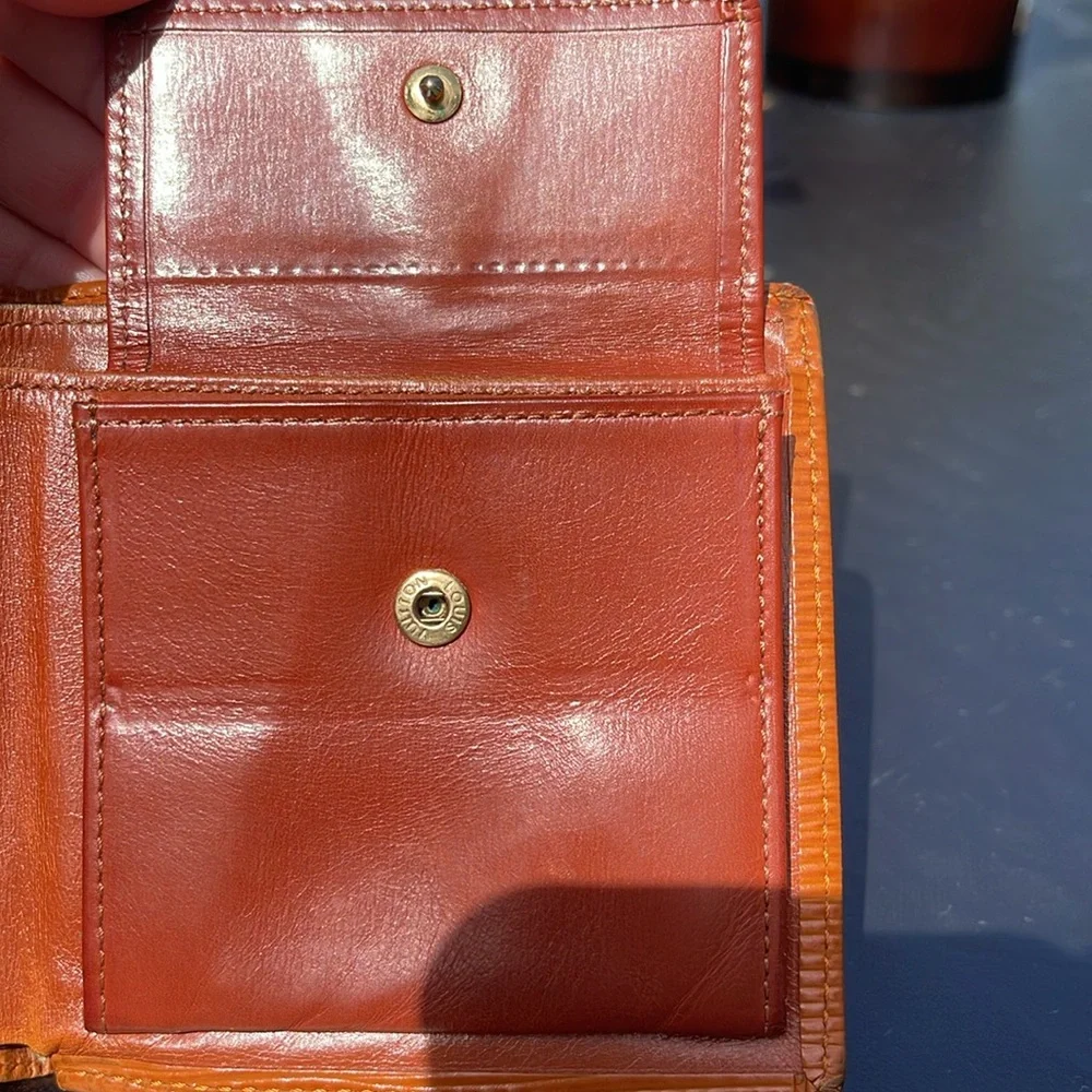 🍂Men’s bifold epi Louis Vuitton wallet - Picture 6 of 10